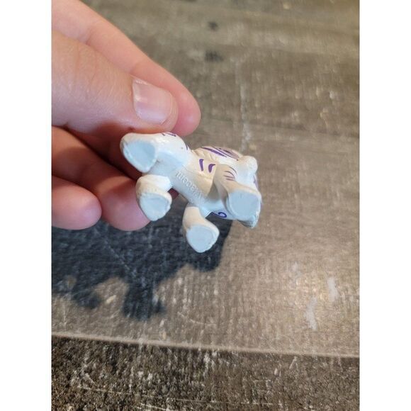 Viacom white purple tiger princess toy figure - Picture 3 of 5